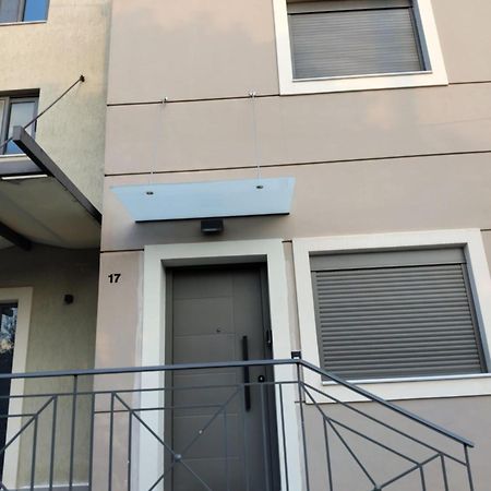 Ferienwohnung Simple, Calm And Luxurious Kalamata Exterior foto