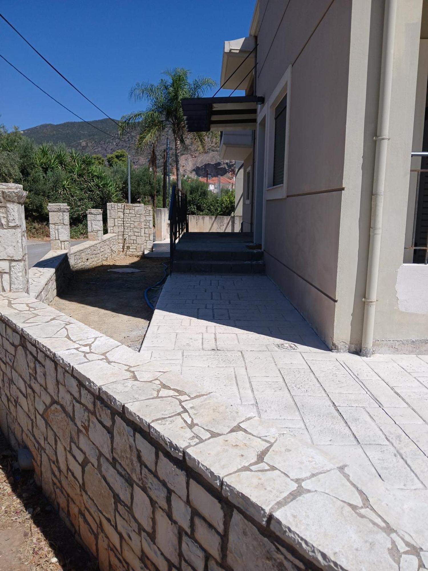 Ferienwohnung Simple, Calm And Luxurious Kalamata Exterior foto