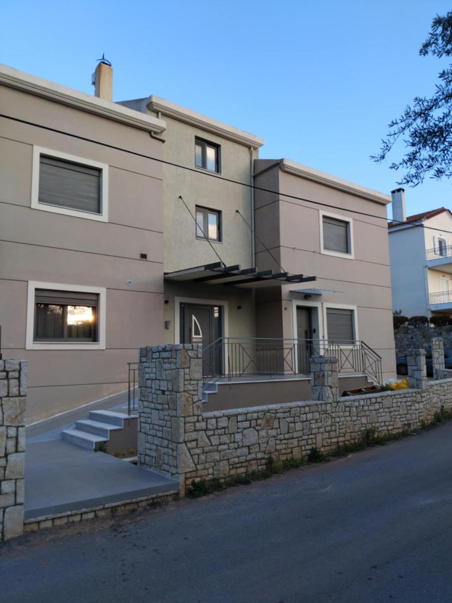 Ferienwohnung Simple, Calm And Luxurious Kalamata Exterior foto