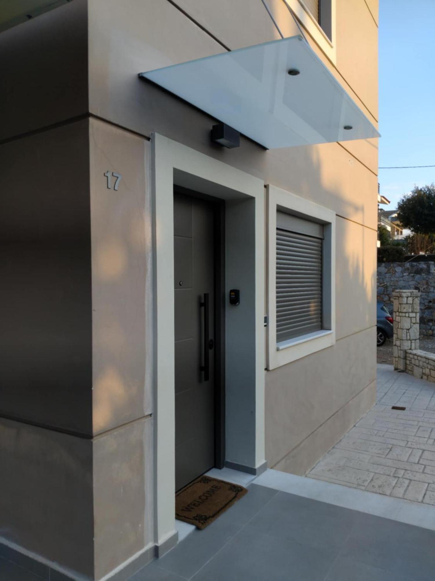 Ferienwohnung Simple, Calm And Luxurious Kalamata Exterior foto